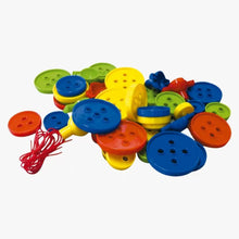 Cargar imagen en el visor de la galería, Enhebrado de Botones con Pasado Juego Didáctico en Bolsa