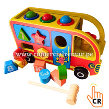 Cargar imagen en el visor de la galería, Bus Didáctico de Madera con Figuras para Encajar y Juego del Martillo