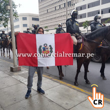Cargar imagen en el visor de la galería, Bandera de Perú 135x85cm Calidad A1 de Tela Lanilla Con o Sin Escudo
