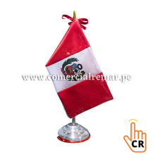 Cargar imagen en el visor de la galería, Bandera de Perú para Escritorio con Base y Asta de Aluminio
